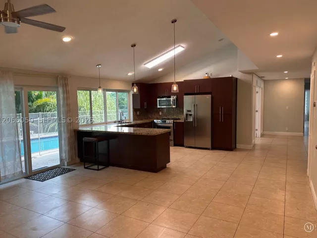 4-bedroom home for rent in Cooper City - 11907 Jennifer Way 1 - MondialRealty