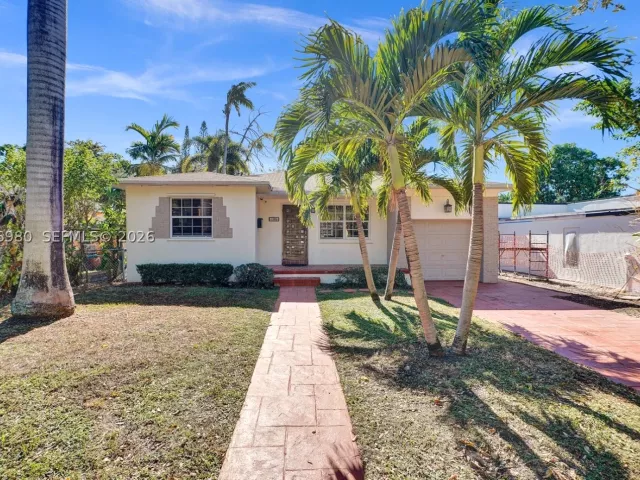 3-bedroom home for sale in Miami - 130 NE 49th St - MondialRealty