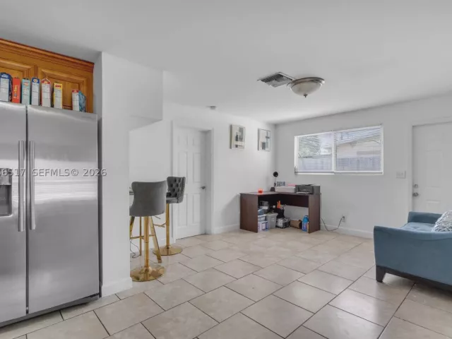 4-bedroom home for sale in Pompano Beach - 2721 NE 8th Ave - MondialRealty
