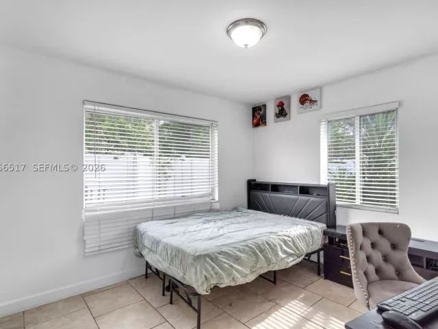 4-bedroom home for sale in Pompano Beach - 2721 NE 8th Ave - MondialRealty