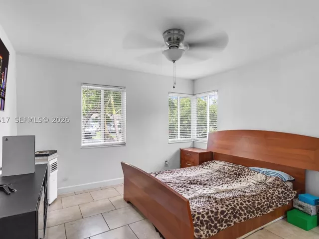 4-bedroom home for sale in Pompano Beach - 2721 NE 8th Ave - MondialRealty