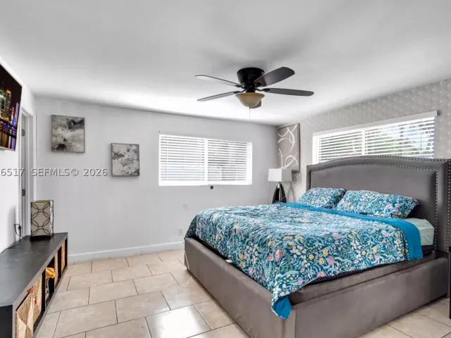 4-bedroom home for sale in Pompano Beach - 2721 NE 8th Ave - MondialRealty