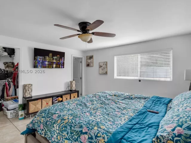 4-bedroom home for sale in Pompano Beach - 2721 NE 8th Ave - MondialRealty