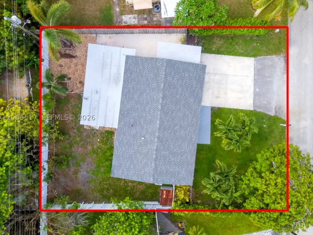 4-bedroom home for sale in Pompano Beach - 2721 NE 8th Ave - MondialRealty
