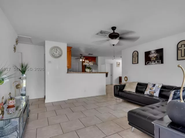 4-bedroom home for sale in Pompano Beach - 2721 NE 8th Ave - MondialRealty