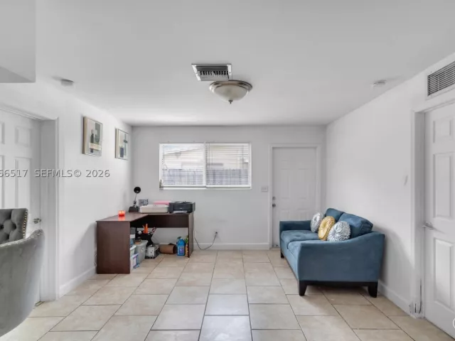 4-bedroom home for sale in Pompano Beach - 2721 NE 8th Ave - MondialRealty