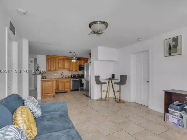 4-bedroom home for sale in Pompano Beach - 2721 NE 8th Ave - MondialRealty
