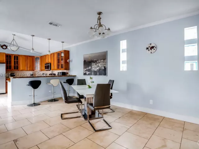 3-bedroom home for rent in Pembroke Pines - 18451 NW 22nd St - MondialRealty