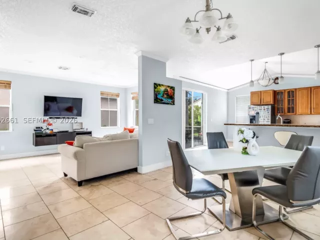 3-bedroom home for rent in Pembroke Pines - 18451 NW 22nd St - MondialRealty