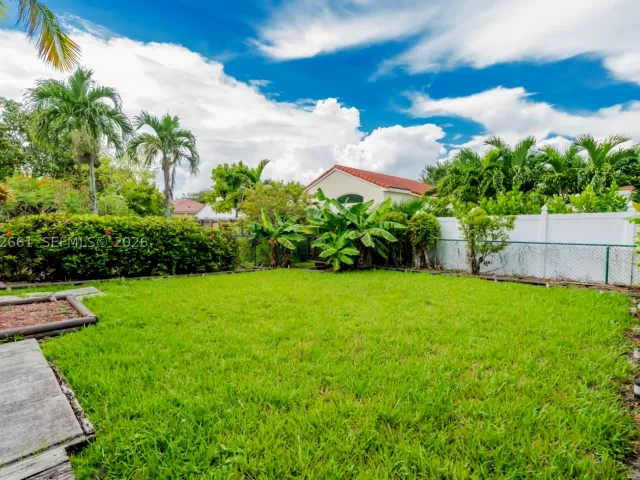 3-bedroom home for rent in Pembroke Pines - 18451 NW 22nd St - MondialRealty