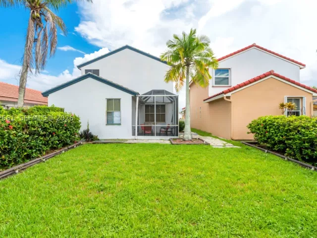 3-bedroom home for rent in Pembroke Pines - 18451 NW 22nd St - MondialRealty