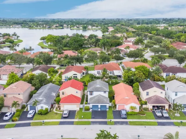 3-bedroom home for rent in Pembroke Pines - 18451 NW 22nd St - MondialRealty