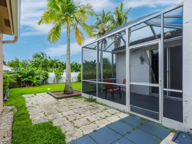 3-bedroom home for rent in Pembroke Pines - 18451 NW 22nd St - MondialRealty