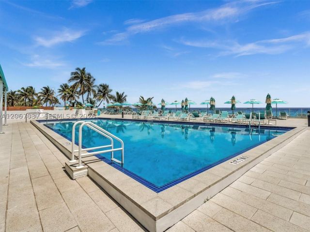 2-bedroom condo for rent in Hallandale Beach - 3140 S Ocean Dr 206 - MondialRealty