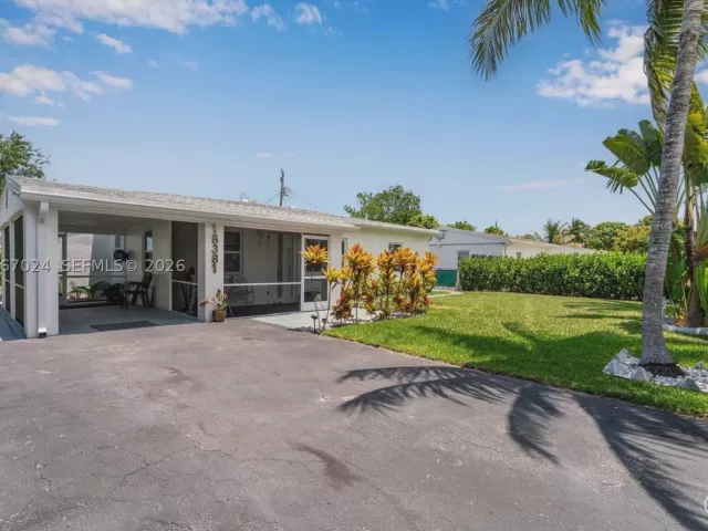 3-bedroom home for rent in North Miami Beach - 18381 NE 20th Ave 0 - MondialRealty