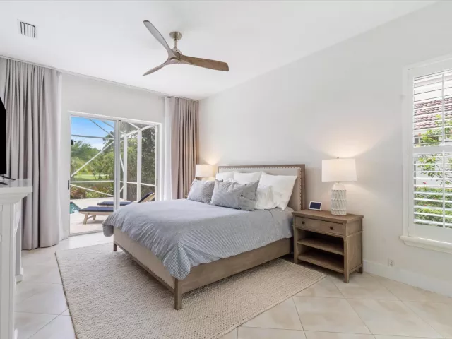 3-bedroom home for sale in West Palm Beach - 8170 Bob-O-Link Drive - MondialRealty