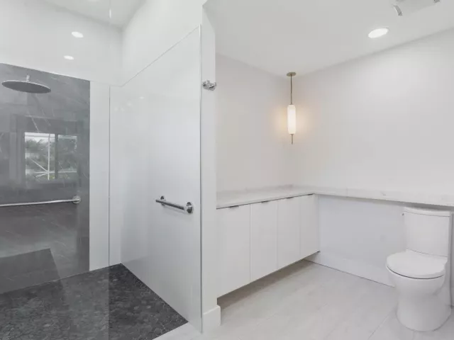 3-bedroom home for sale in West Palm Beach - 8170 Bob-O-Link Drive - MondialRealty