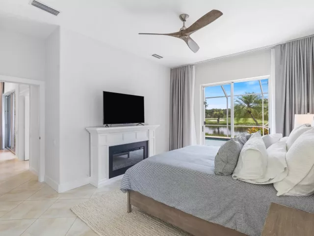 3-bedroom home for sale in West Palm Beach - 8170 Bob-O-Link Drive - MondialRealty