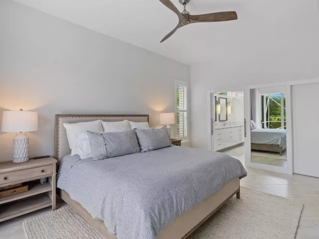 3-bedroom home for sale in West Palm Beach - 8170 Bob-O-Link Drive - MondialRealty