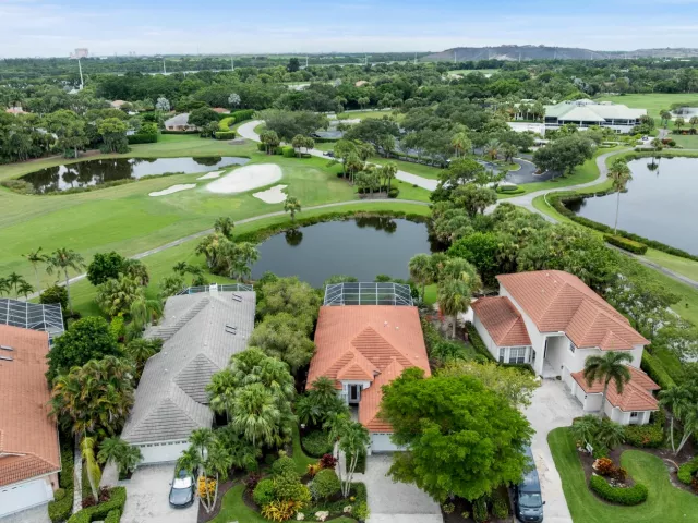 3-bedroom home for sale in West Palm Beach - 8170 Bob-O-Link Drive - MondialRealty