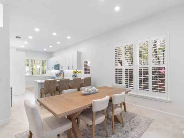 3-bedroom home for sale in West Palm Beach - 8170 Bob-O-Link Drive - MondialRealty