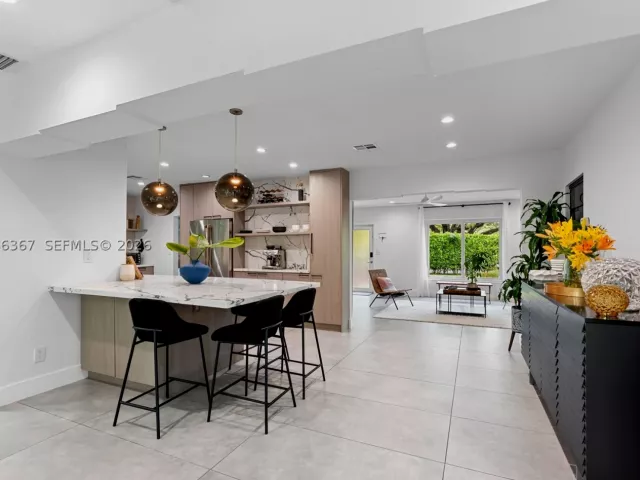 3-bedroom home for sale in Biscayne Park - 11400 Griffing Blvd - MondialRealty