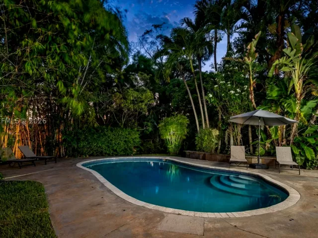 3-bedroom home for sale in Biscayne Park - 11400 Griffing Blvd - MondialRealty