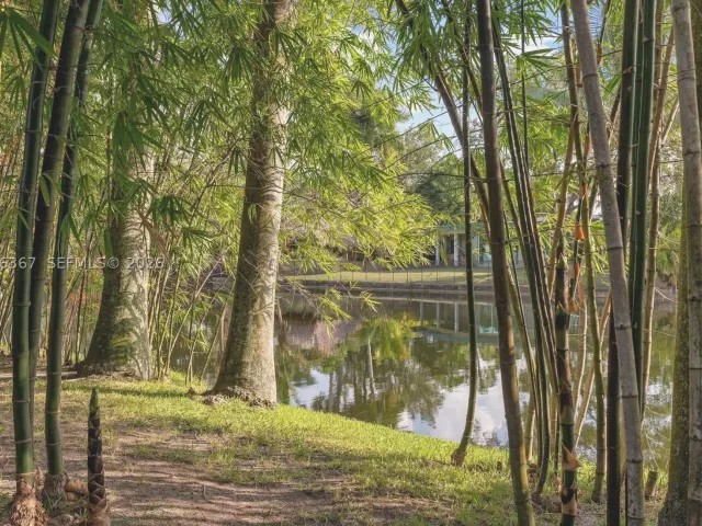 3-bedroom home for sale in Biscayne Park - 11400 Griffing Blvd - MondialRealty