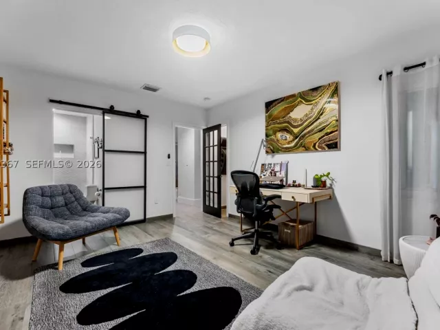 3-bedroom home for sale in Biscayne Park - 11400 Griffing Blvd - MondialRealty