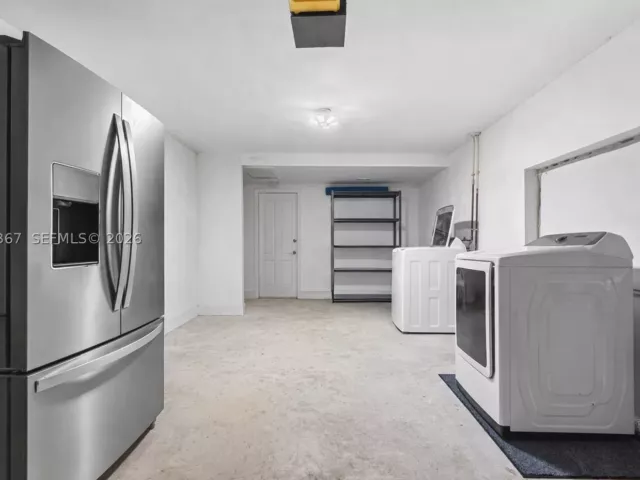 3-bedroom home for sale in Biscayne Park - 11400 Griffing Blvd - MondialRealty