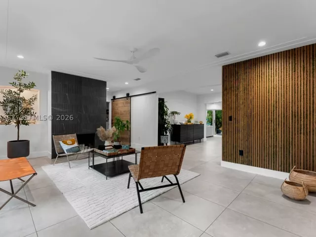 3-bedroom home for sale in Biscayne Park - 11400 Griffing Blvd - MondialRealty