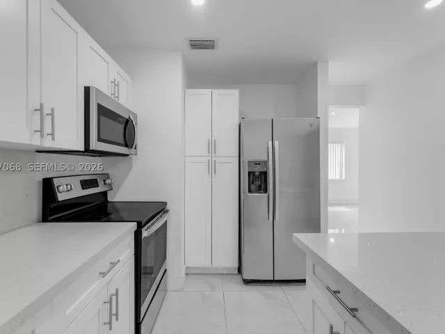 4-bedroom home for sale in Miami - 8246 SW 147th Ct - MondialRealty