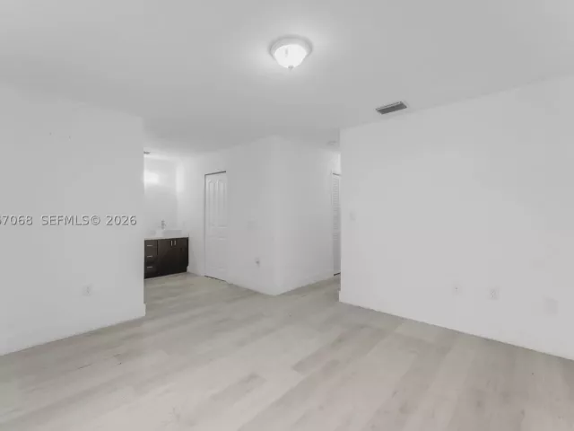 4-bedroom home for sale in Miami - 8246 SW 147th Ct - MondialRealty