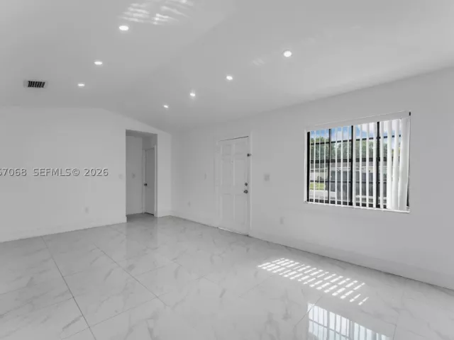 4-bedroom home for sale in Miami - 8246 SW 147th Ct - MondialRealty