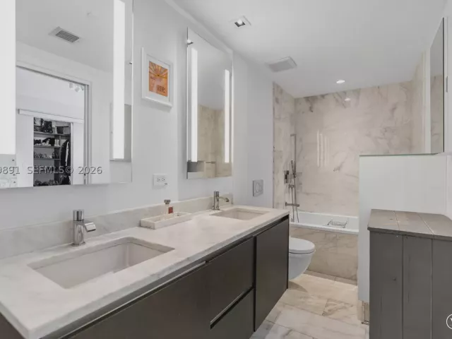 2-bedroom condo for sale in Miami - 1451 Brickell Ave 1103 - MondialRealty
