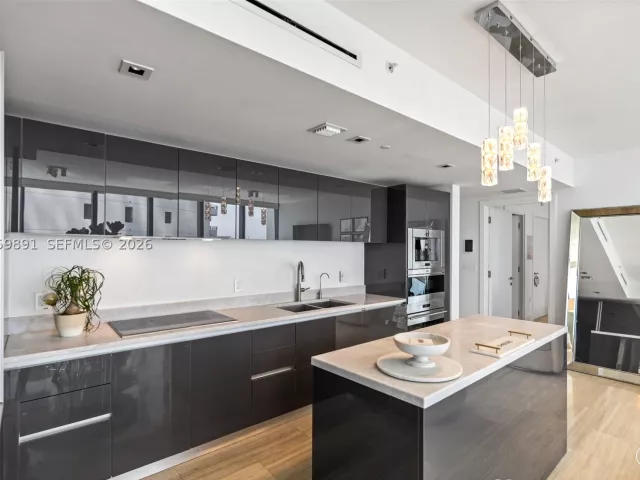 2-bedroom condo for sale in Miami - 1451 Brickell Ave 1103 - MondialRealty