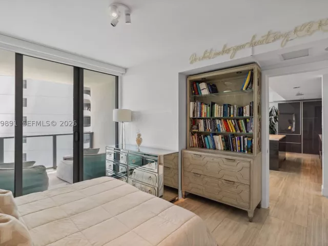 2-bedroom condo for sale in Miami - 1451 Brickell Ave 1103 - MondialRealty