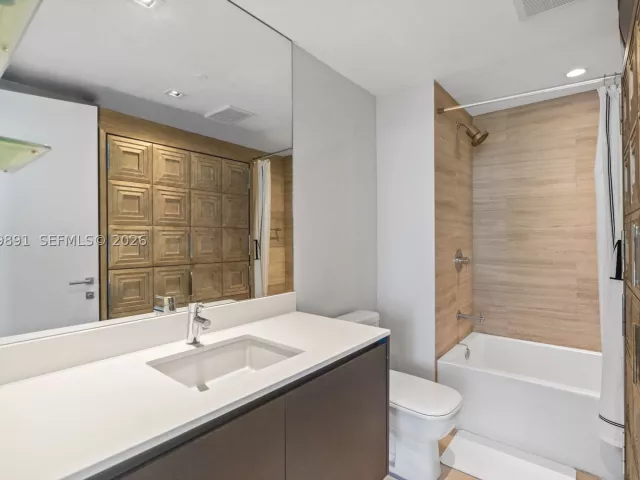 2-bedroom condo for sale in Miami - 1451 Brickell Ave 1103 - MondialRealty