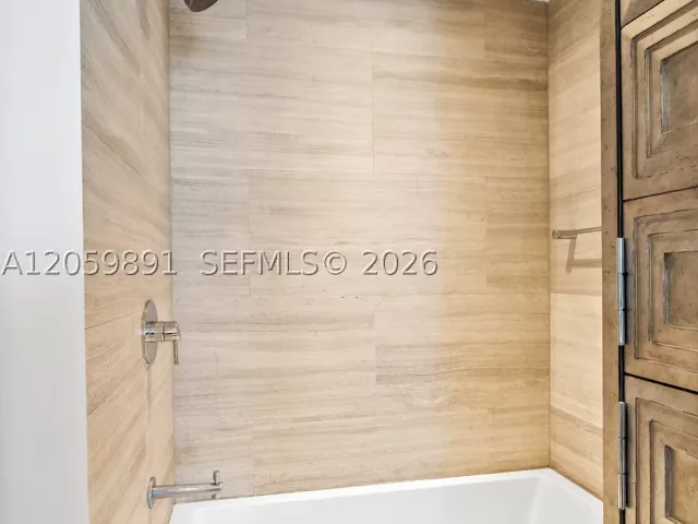 2-bedroom condo for sale in Miami - 1451 Brickell Ave 1103 - MondialRealty