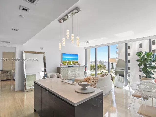 2-bedroom condo for sale in Miami - 1451 Brickell Ave 1103 - MondialRealty
