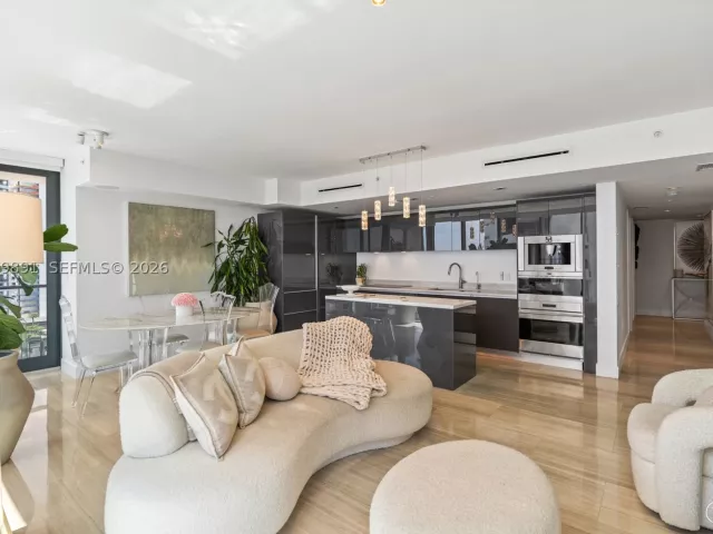 2-bedroom condo for sale in Miami - 1451 Brickell Ave 1103 - MondialRealty