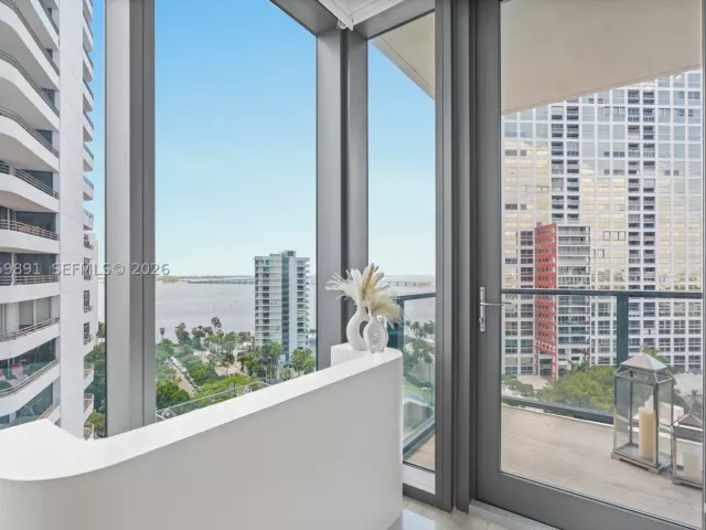 2-bedroom condo for sale in Miami - 1451 Brickell Ave 1103 - MondialRealty