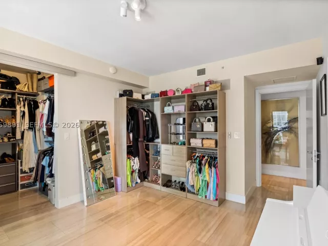 2-bedroom condo for sale in Miami - 1451 Brickell Ave 1103 - MondialRealty