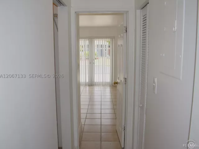 4-bedroom home for rent in Miami - 11759 SW 117th Pl - MondialRealty