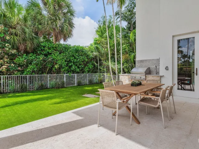 5-bedroom home for sale in Boca Raton - 3054 NW 60TH Street - MondialRealty