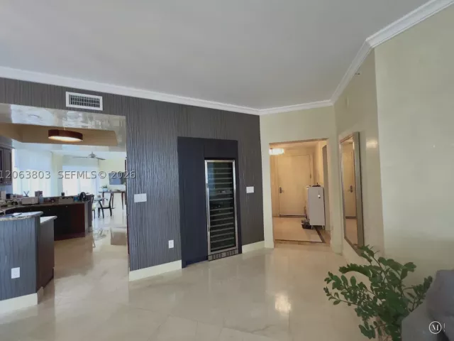 4-bedroom condo for sale in Sunny Isles Beach - 17875 Collins Ave 3206 - MondialRealty