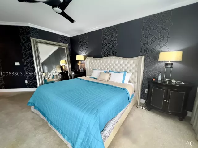 4-bedroom condo for sale in Sunny Isles Beach - 17875 Collins Ave 3206 - MondialRealty