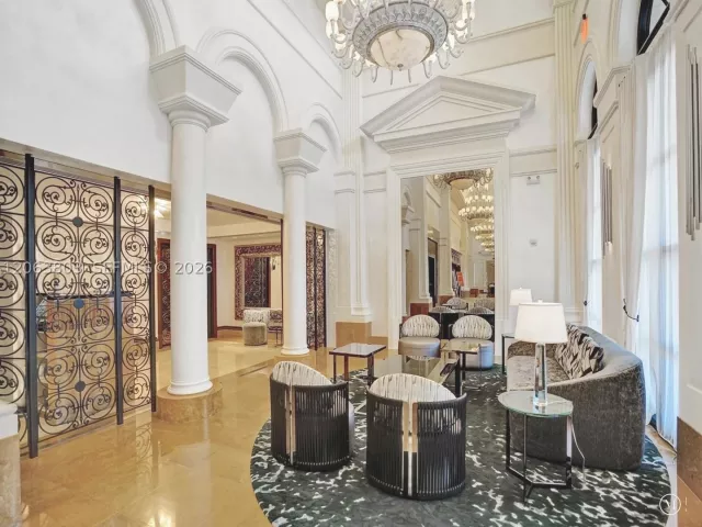4-bedroom condo for sale in Sunny Isles Beach - 17875 Collins Ave 3206 - MondialRealty