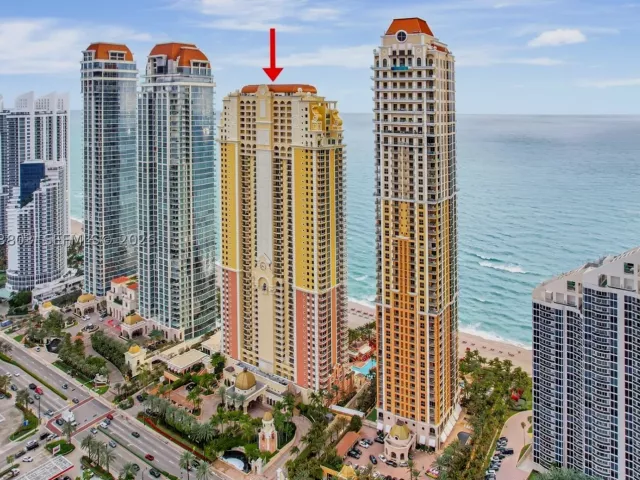 4-bedroom condo for sale in Sunny Isles Beach - 17875 Collins Ave 3206 - MondialRealty