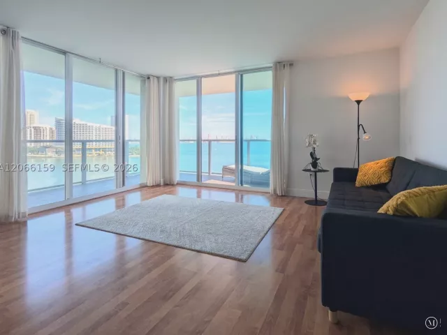2-bedroom condo for rent in Miami - 1155 Brickell Bay Dr 910 - MondialRealty